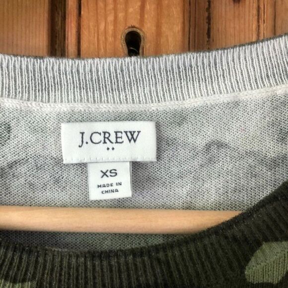 J. Crew Crewneck Camo Print Lightweight Sweater Green Cotton Womens Size XS‎ - Picture 3 of 8